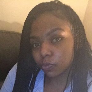 Meet your Posher, Lalaricka